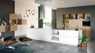 ADLER erbjuder enastående produkter för köks- och möbelindustrin och många andra sektorer. Foto: Häcker Küchen